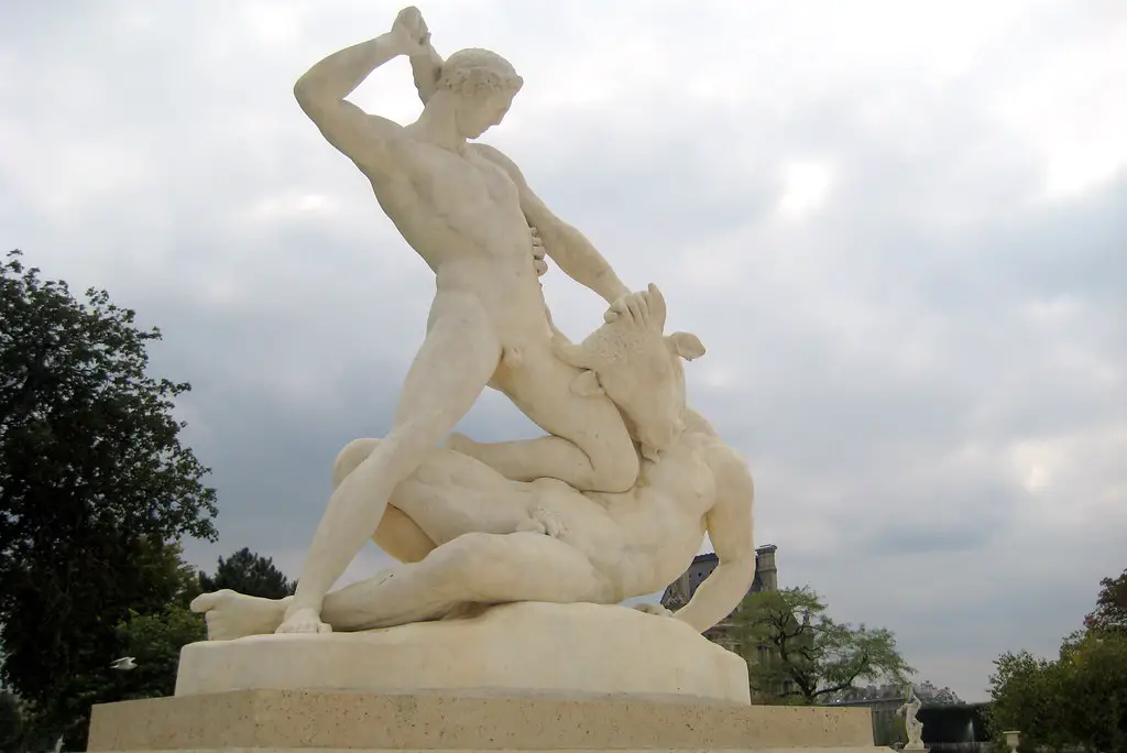 Paris: Jardin des Tuileries - Theseus and the Minotaur